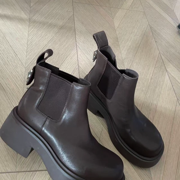 chalan  新款时尚百搭舒适休闲烟管靴子A1244Q130