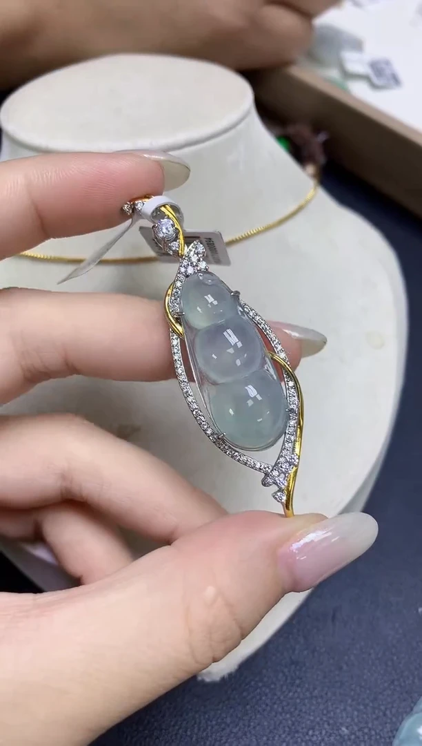 颈饰未镶嵌翡翠天然缅甸翡翠A货多样性发一件