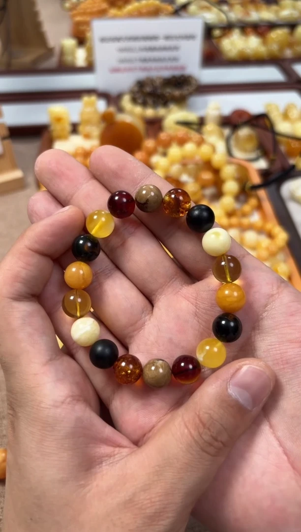 【闪购商品】蜜蜡裸石未镶嵌手串