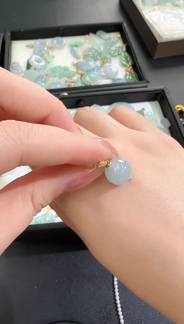 【闪购商品】翡翠颈饰18K金镶嵌250211173