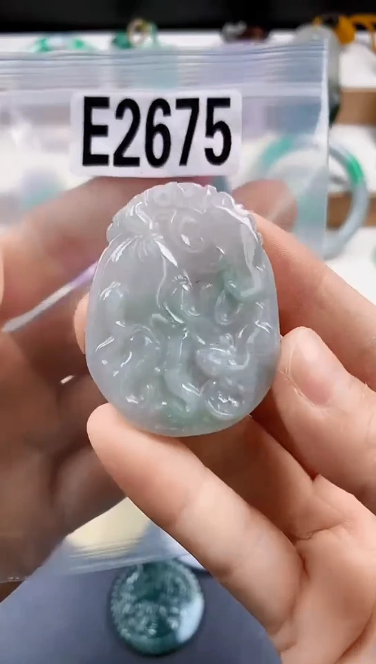 颈饰未镶嵌翡翠天然翡翠吊坠挂件