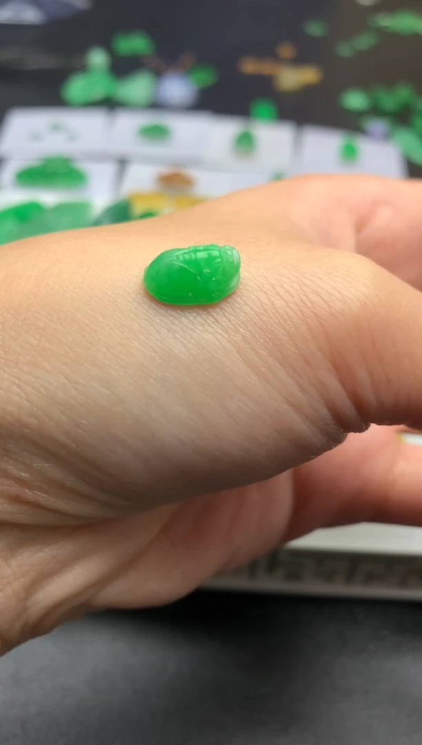 【闪购商品】定制翡翠未镶嵌毛货