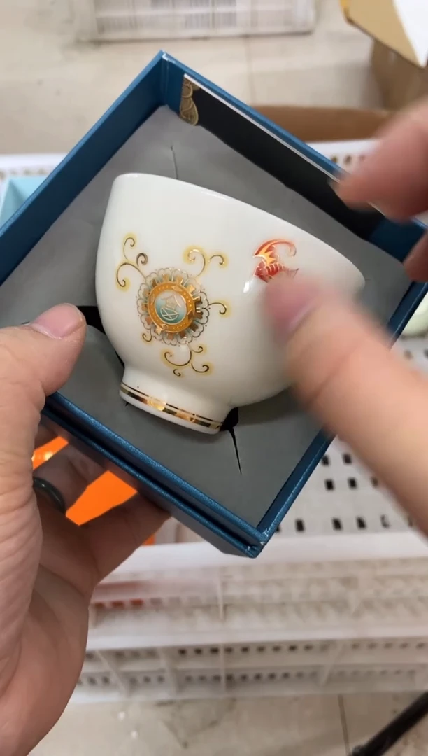 摆件摄影的产品有使用过的痕迹有点脏介意勿拍