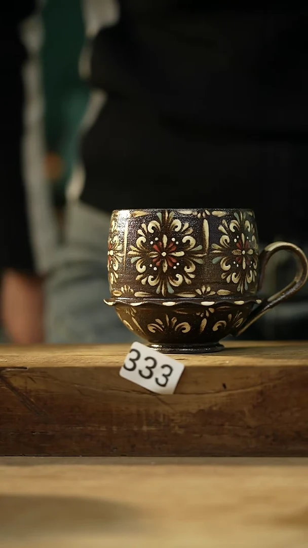 【闪购商品】瓷片新品！设计师款手绘/咖啡杯 听歌