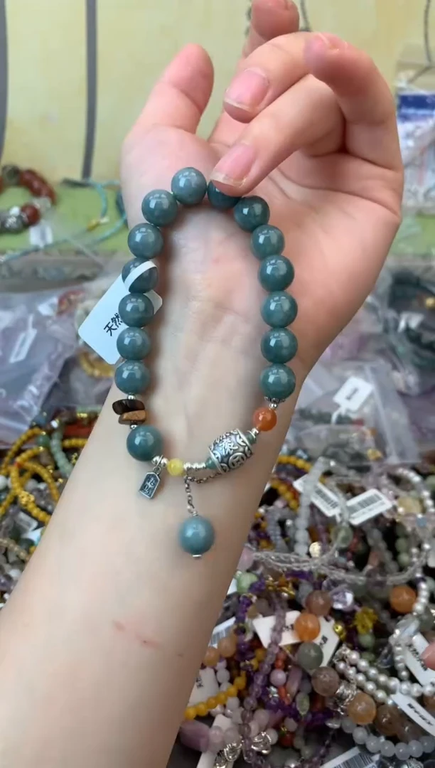 手饰翡翠足银镶嵌245