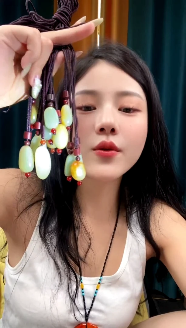 和田玉未镶嵌颈饰c225