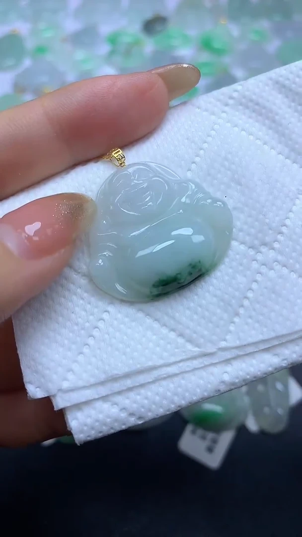颈饰18K金镶嵌翡翠A货