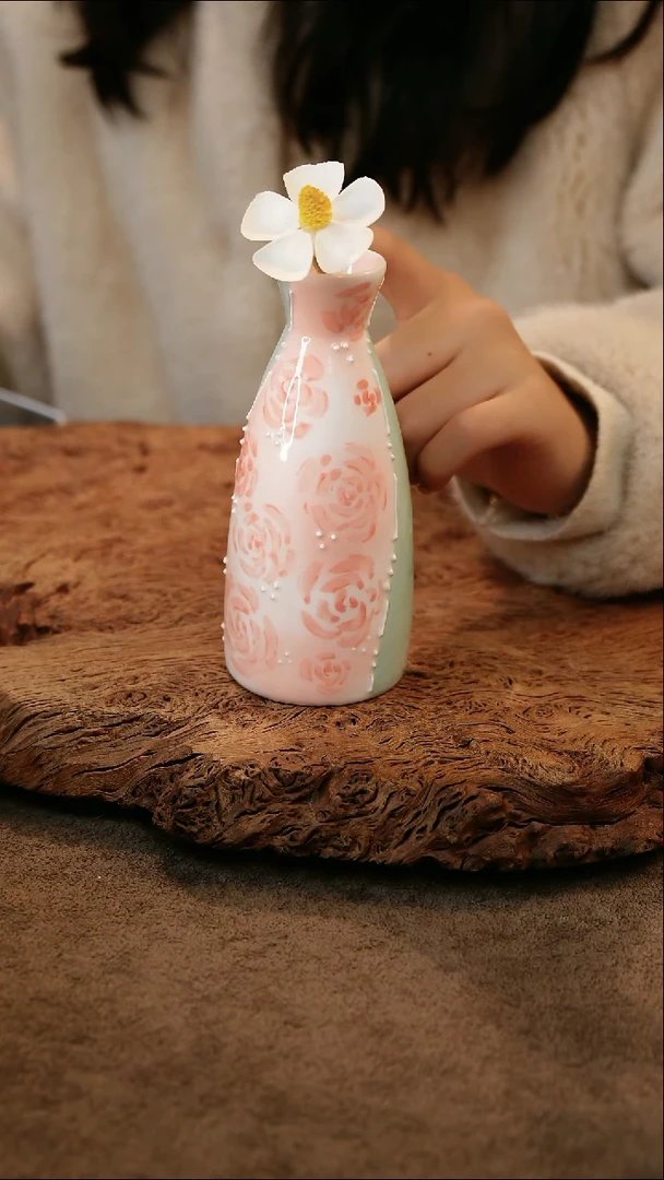 花瓶手绘陶瓷作品