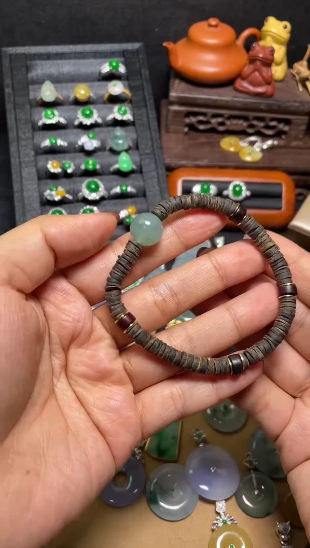 【闪购商品】翡翠手串未镶嵌沉香翡翠48小时鉴赏期