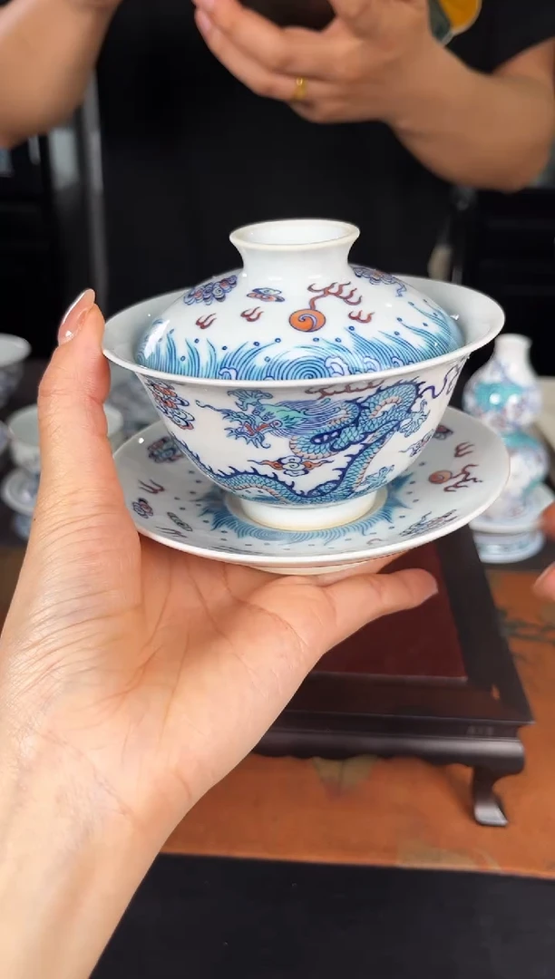 九鸣瓷艺中心涂杏花