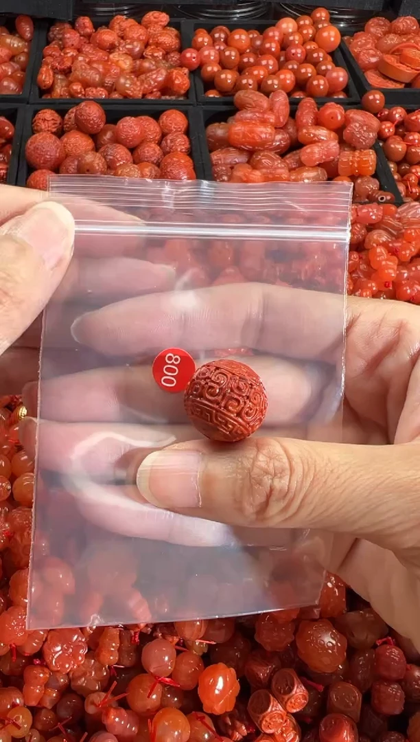 南红玛瑙未镶嵌颈饰1