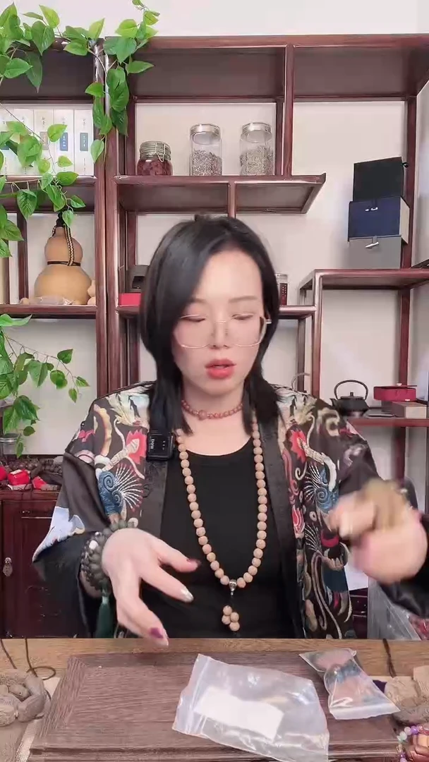 泥塑鹤春香的手串