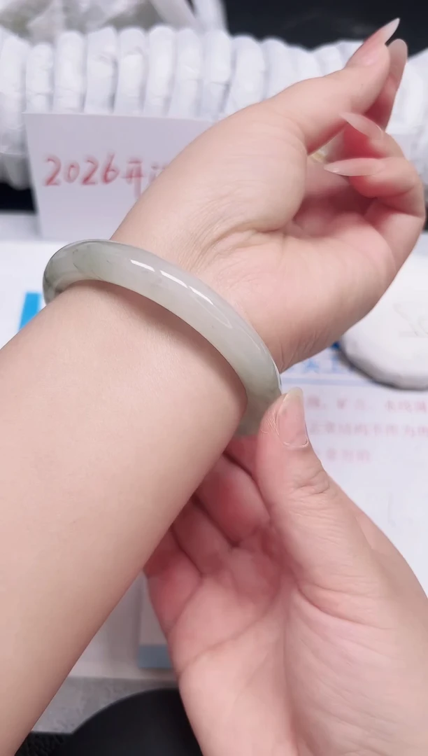 未镶嵌手镯石英质玉244-61.6