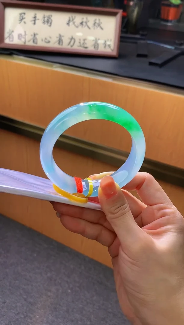 未镶嵌手镯翡翠-C111 圈口60 全款180万 定金2万