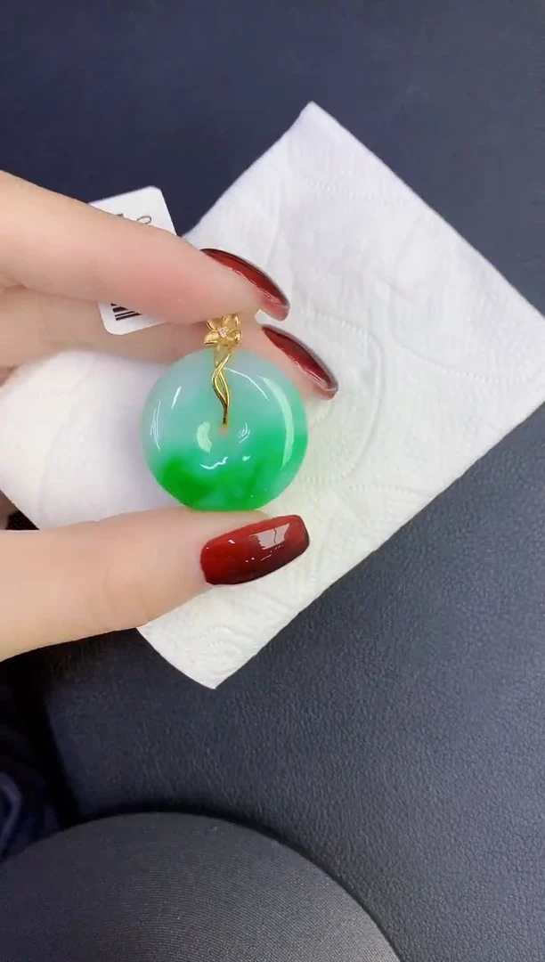 颈饰18K金镶嵌翡翠缅甸天然翡翠A货