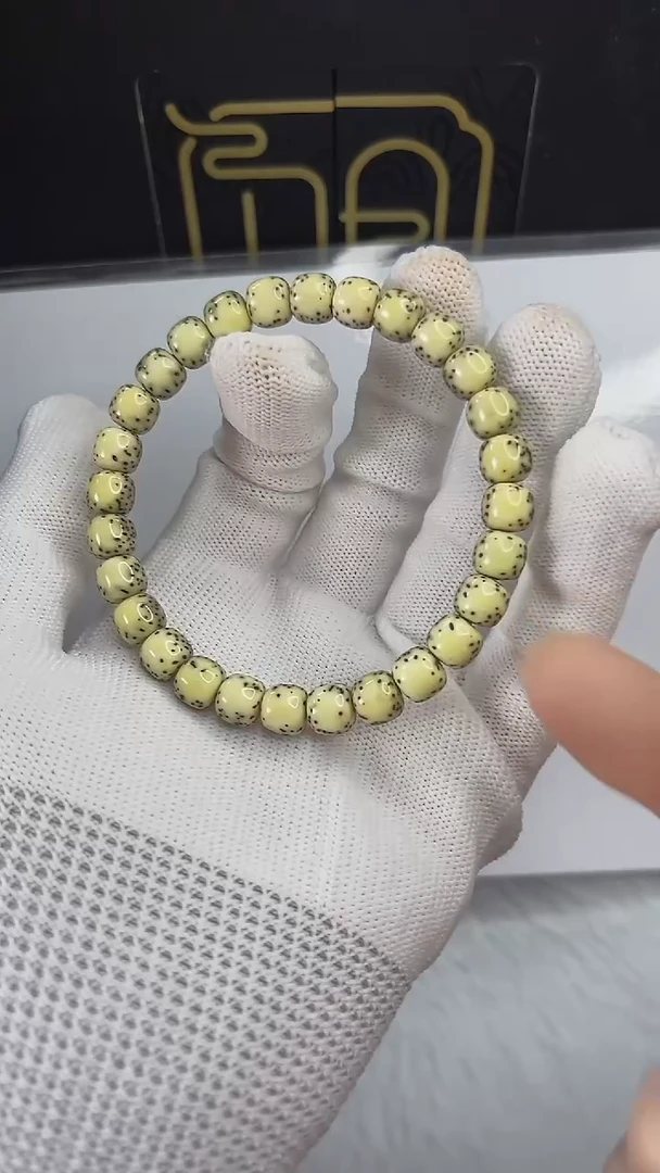 手串星月菩提小驼包8x7.c995