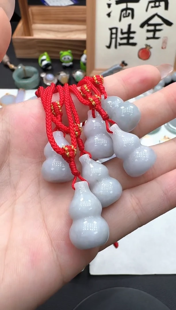 颈饰未镶嵌翡翠多样性发其一