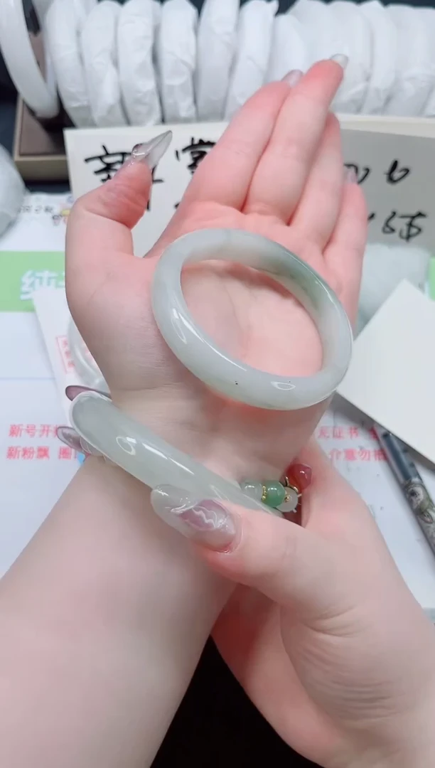 石英质玉手镯未镶嵌b277-圈口55-56