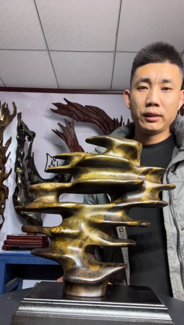 金丝楠木雕款自***类金丝楠木工艺品摆件