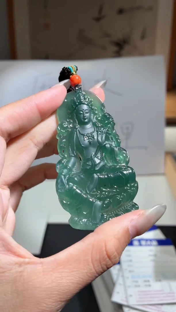 吊坠(不含链)未镶嵌翡翠观音