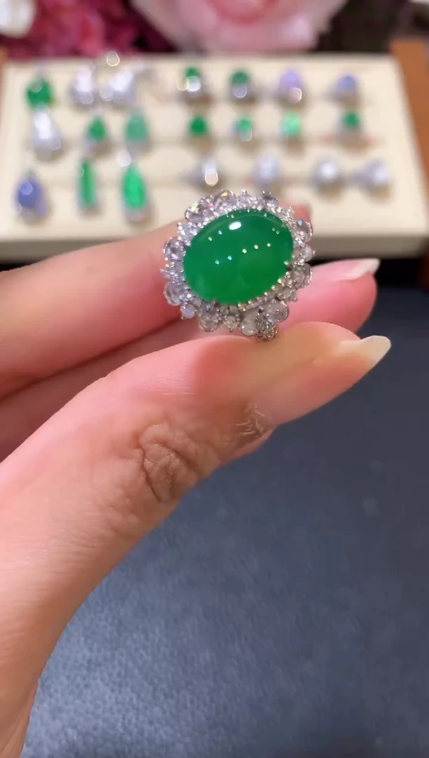 18K金镶嵌戒指翡翠z185