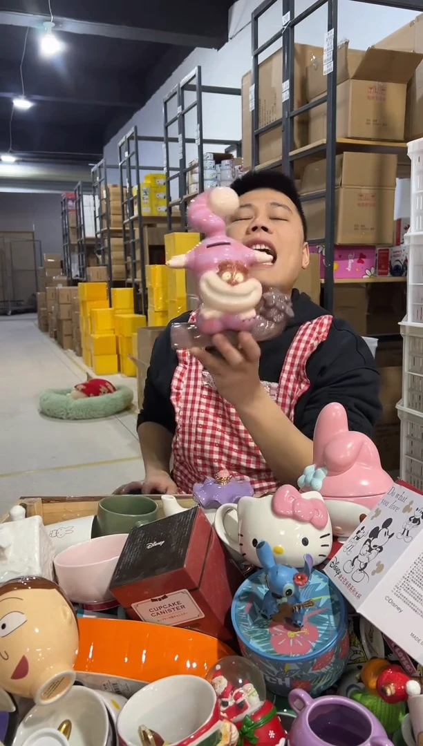 【闪购商品】杯倒立柴郡猫钱罐