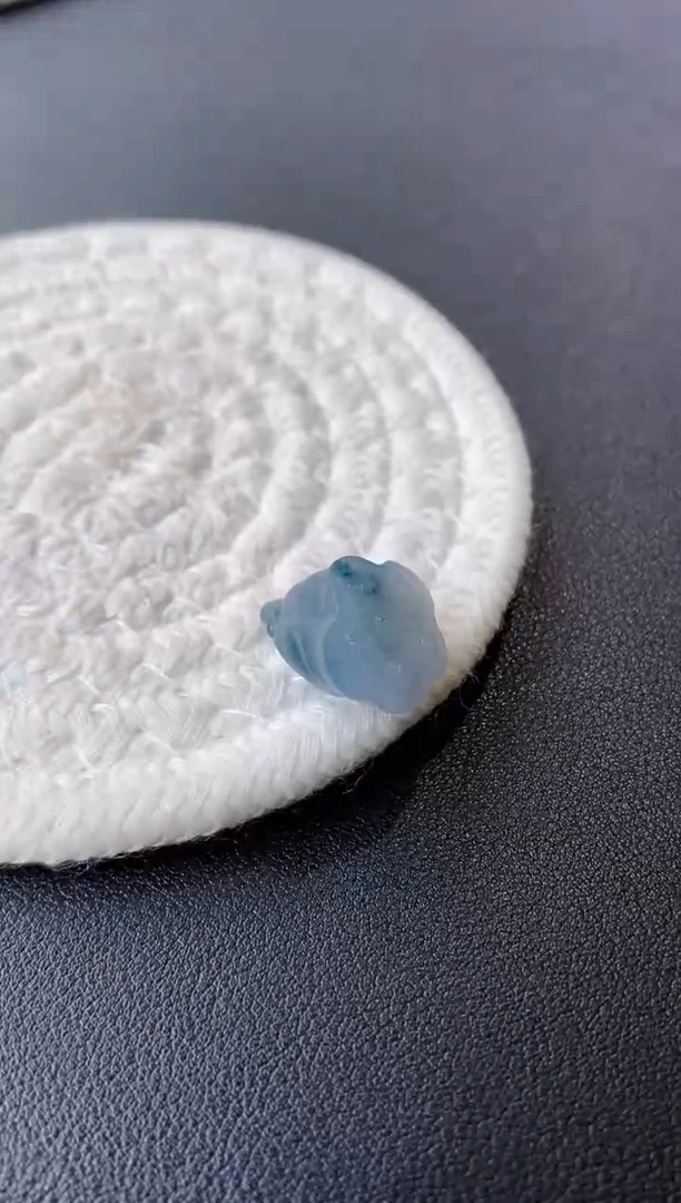 未镶嵌定制翡翠莲蓬吊坠