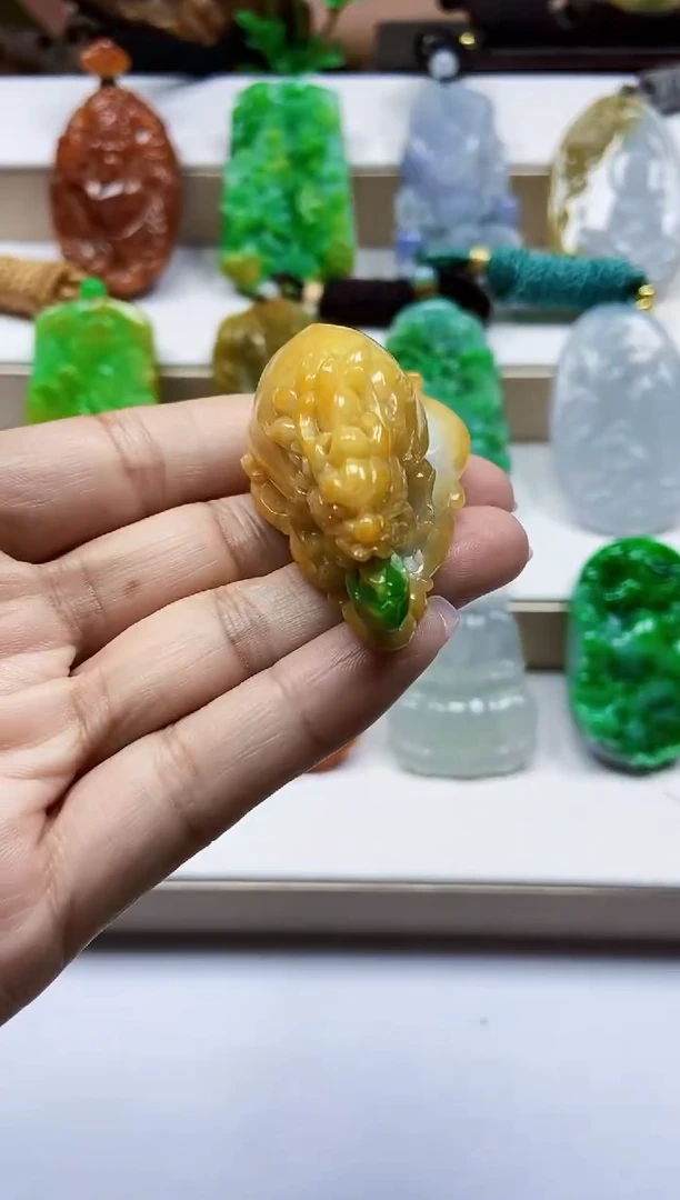颈饰未镶嵌翡翠翡翠A货