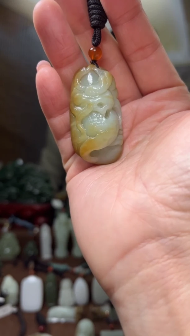 颈饰未镶嵌和田玉·