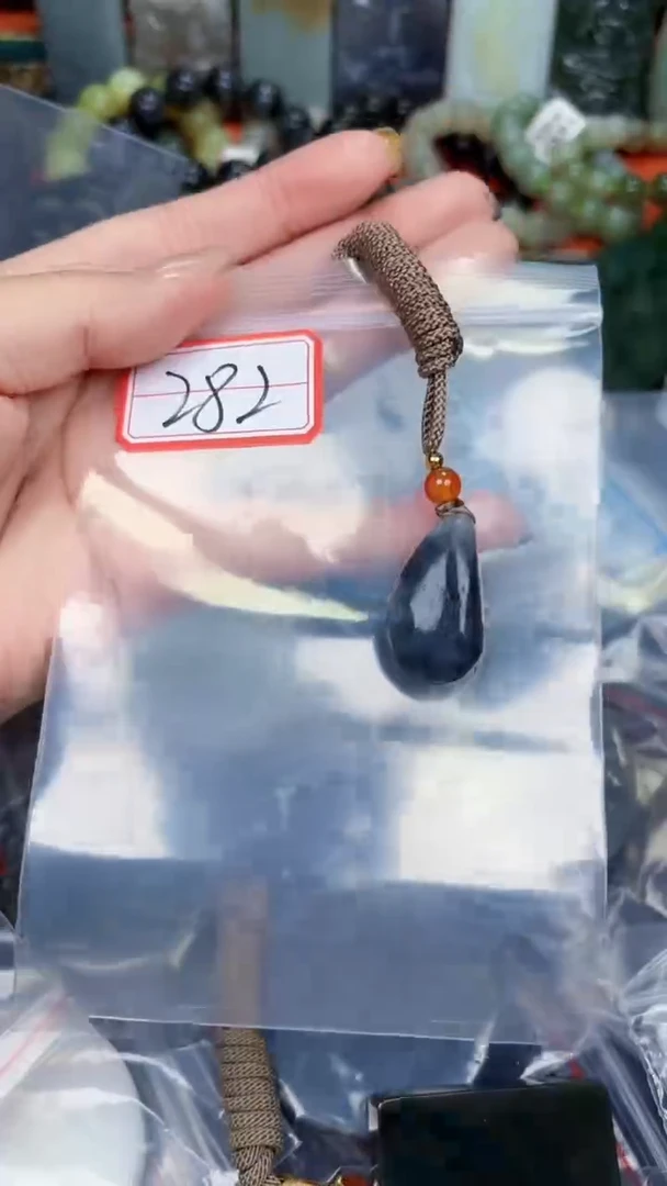 颈饰未镶嵌和田玉和田玉