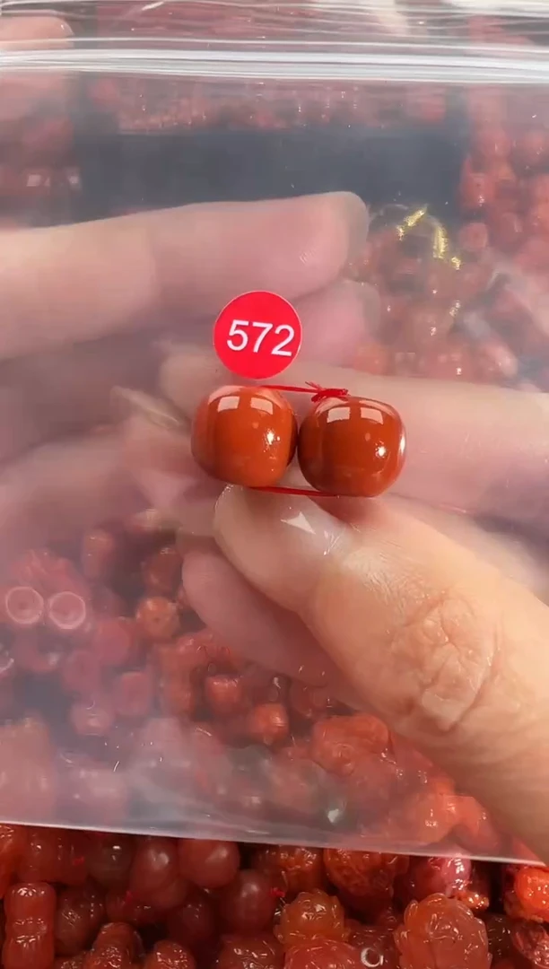 颈饰未镶嵌南红玛瑙1