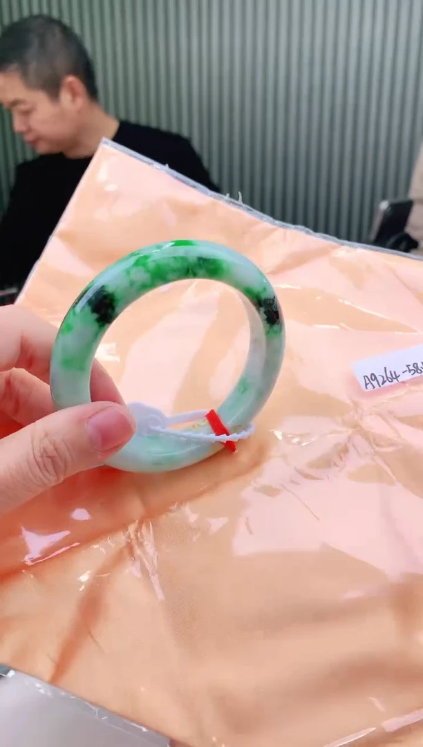 未镶嵌手镯翡翠58