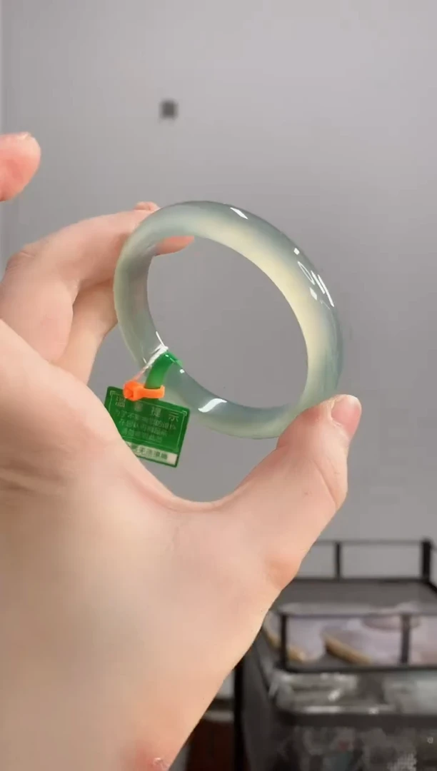 【闪购商品】玛瑙/玉髓手镯未镶嵌54圈