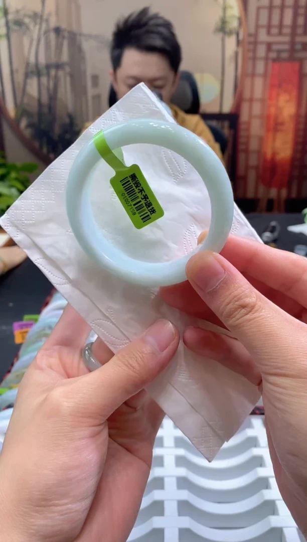 未镶嵌手镯翡翠000088115