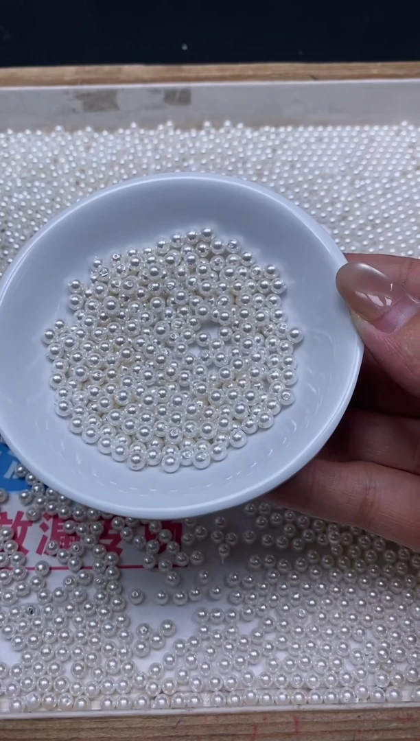 未镶嵌拼合珍珠（马贝珠）散珠B779 白贝珠4mm60个9.9元