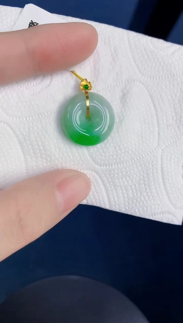 颈饰18K金镶嵌翡翠天然翡翠缅甸A货