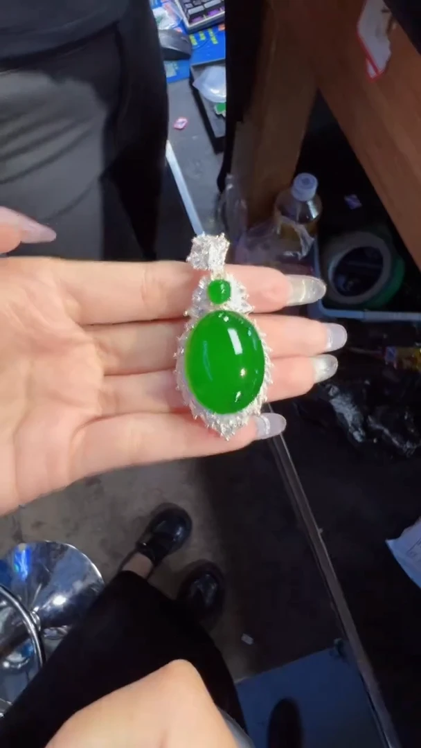 定制翡翠未镶嵌多样性发货鸽子蛋1