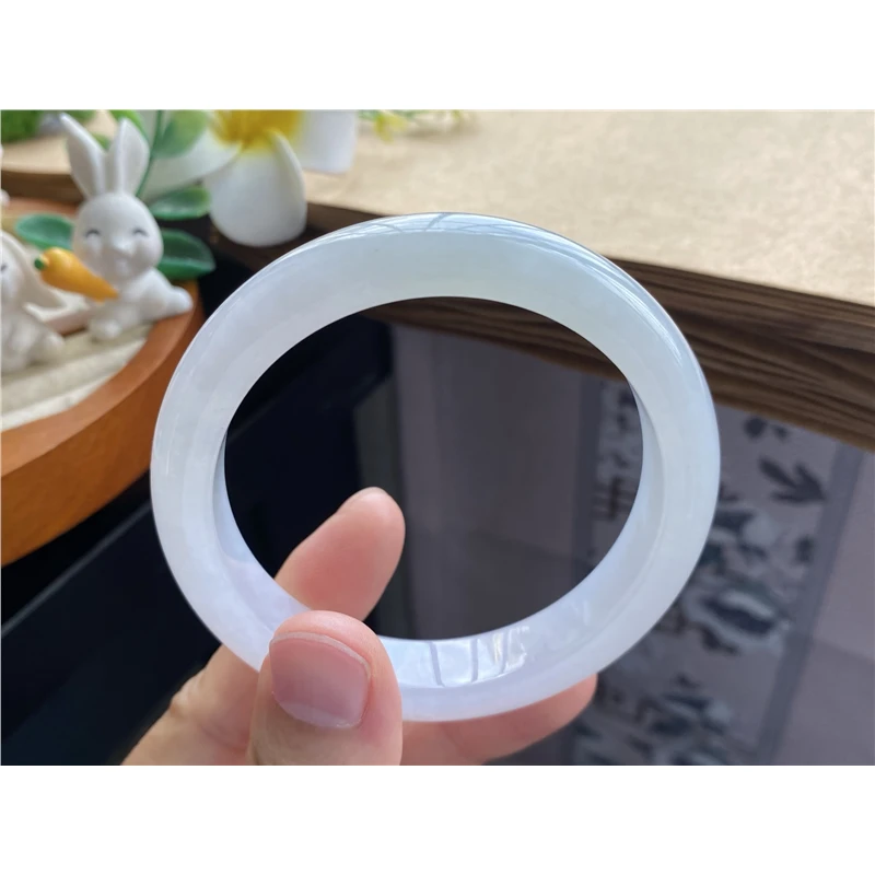 02.09批439号57-12.2-8.2！淡淡的底色！天然翡翠手镯