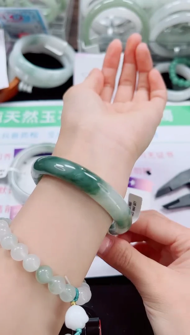未镶嵌手镯石英质玉131-55/56
