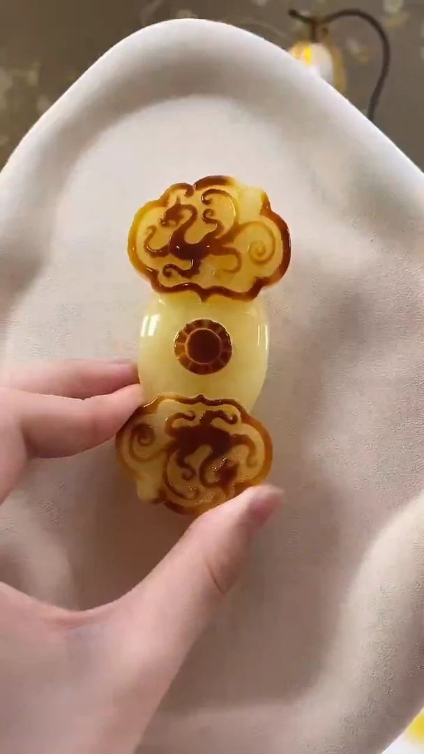 琥珀颈饰未镶嵌吊坠