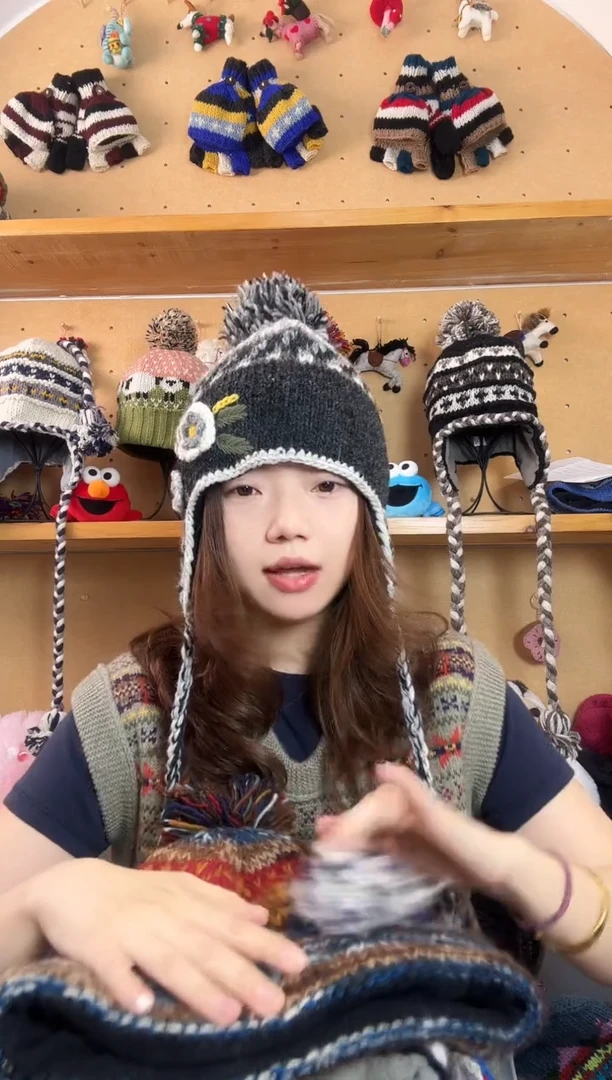 羊毛百分百纯手工帽子黑色护耳帽