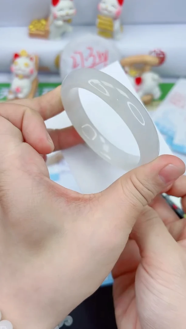 【闪购商品】石英质玉手镯未镶嵌1116-56.1