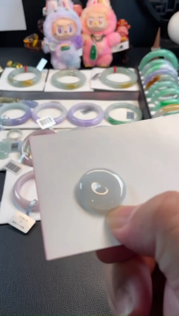 翡翠手镯未镶嵌42有纹裂