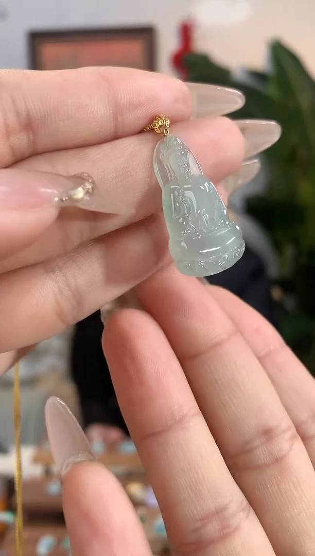 【闪购商品】翡翠吊坠(不含链)18K金镶嵌观音