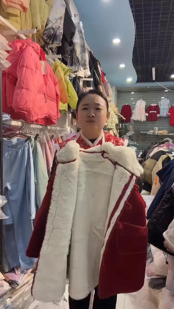 直播间优惠59.9米一件兔毛加绒加棉外套包邮到家(130码)