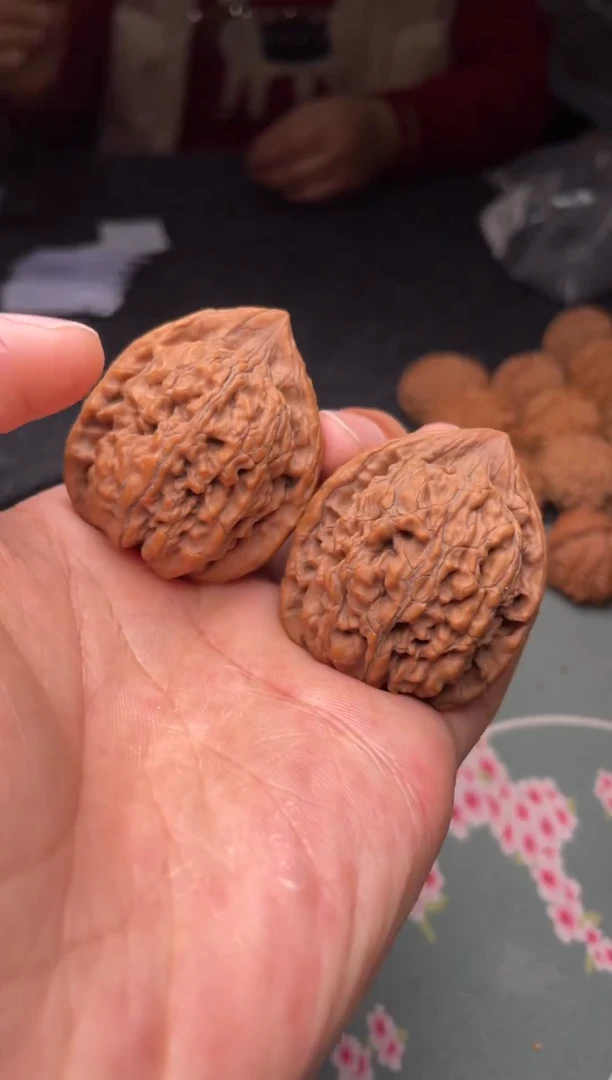 把件文玩核桃a233   蚂蚁王   37尺