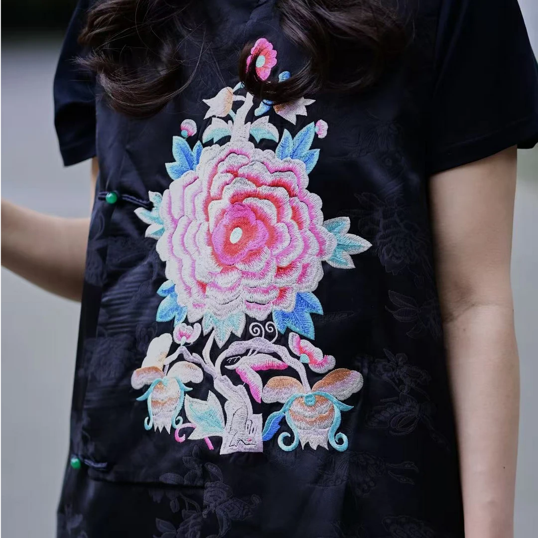 谢美丽-精选刺绣花朵国风马甲新中式
