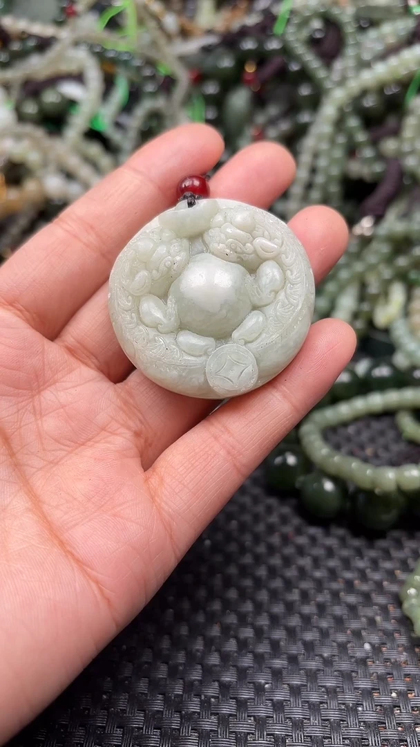 颈饰未镶嵌和田玉1