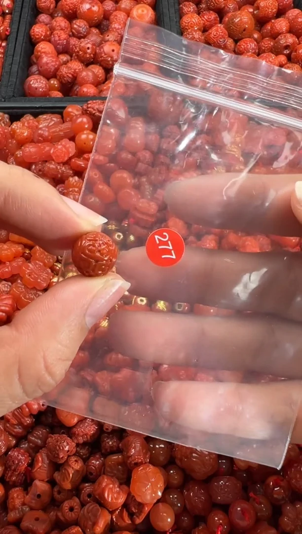 【闪购商品】南红玛瑙颈饰未镶嵌1