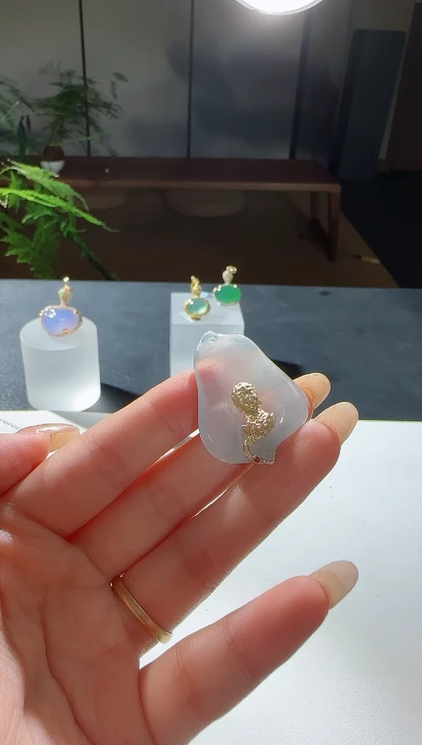 翡翠18K金镶嵌颈饰【鑫鑫】